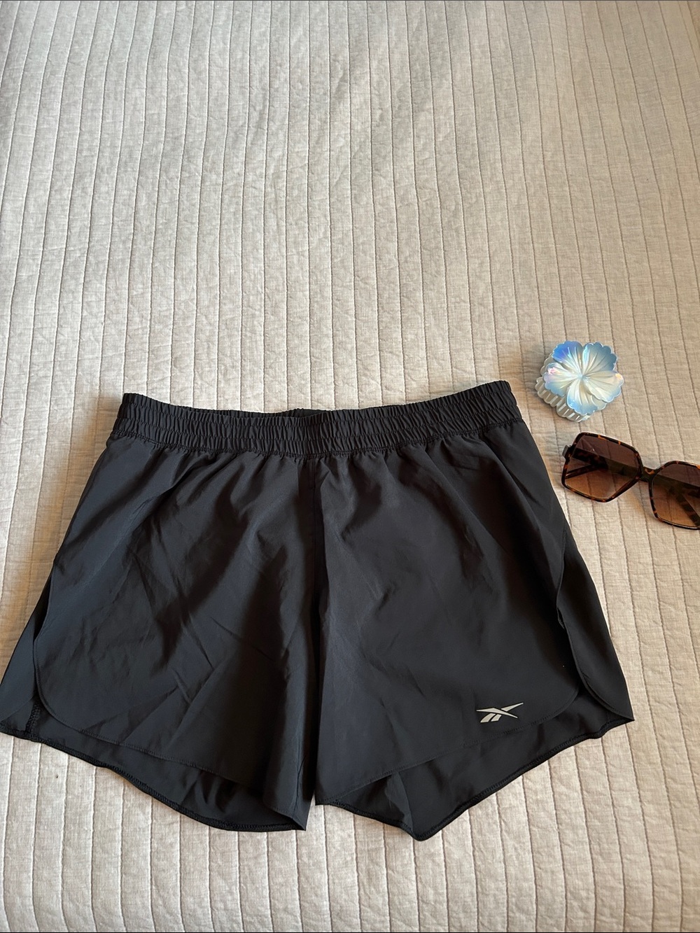 Reebok pull on black women’s workout running shorts M